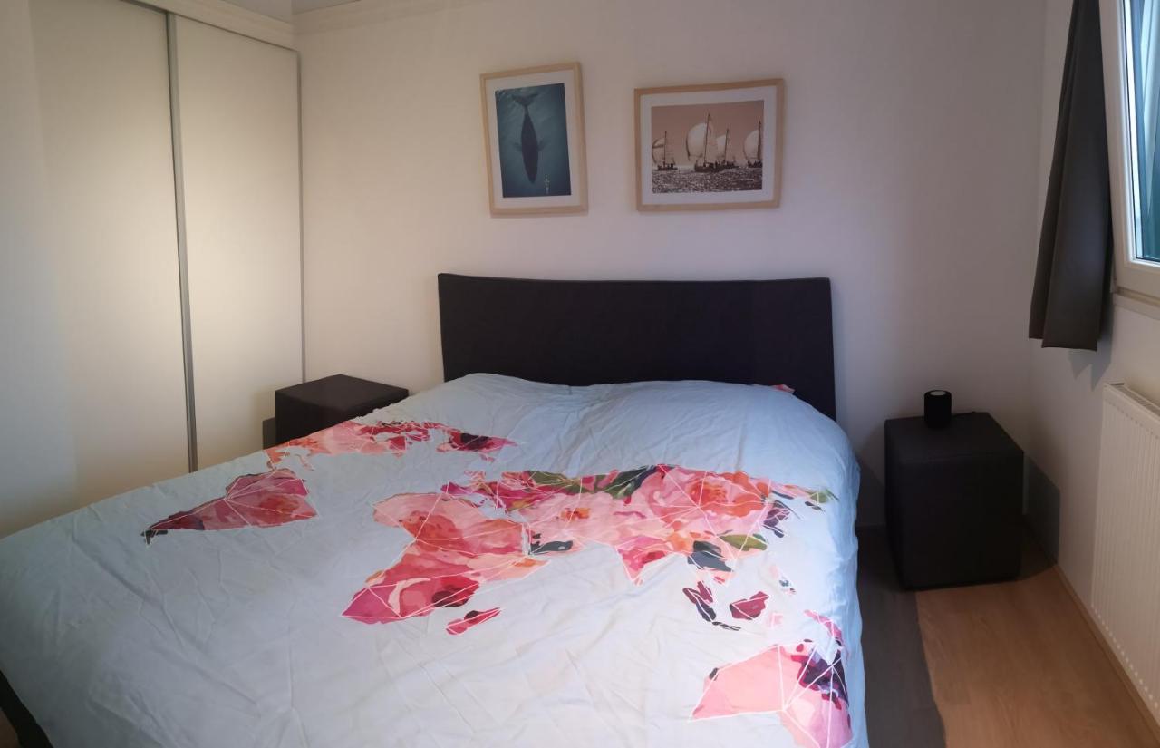 Вилла Gezellig Chalet Met Eigen Parkeerplaats, Park In Aanbouw, Geen Wi Fi Molenschot Экстерьер фото